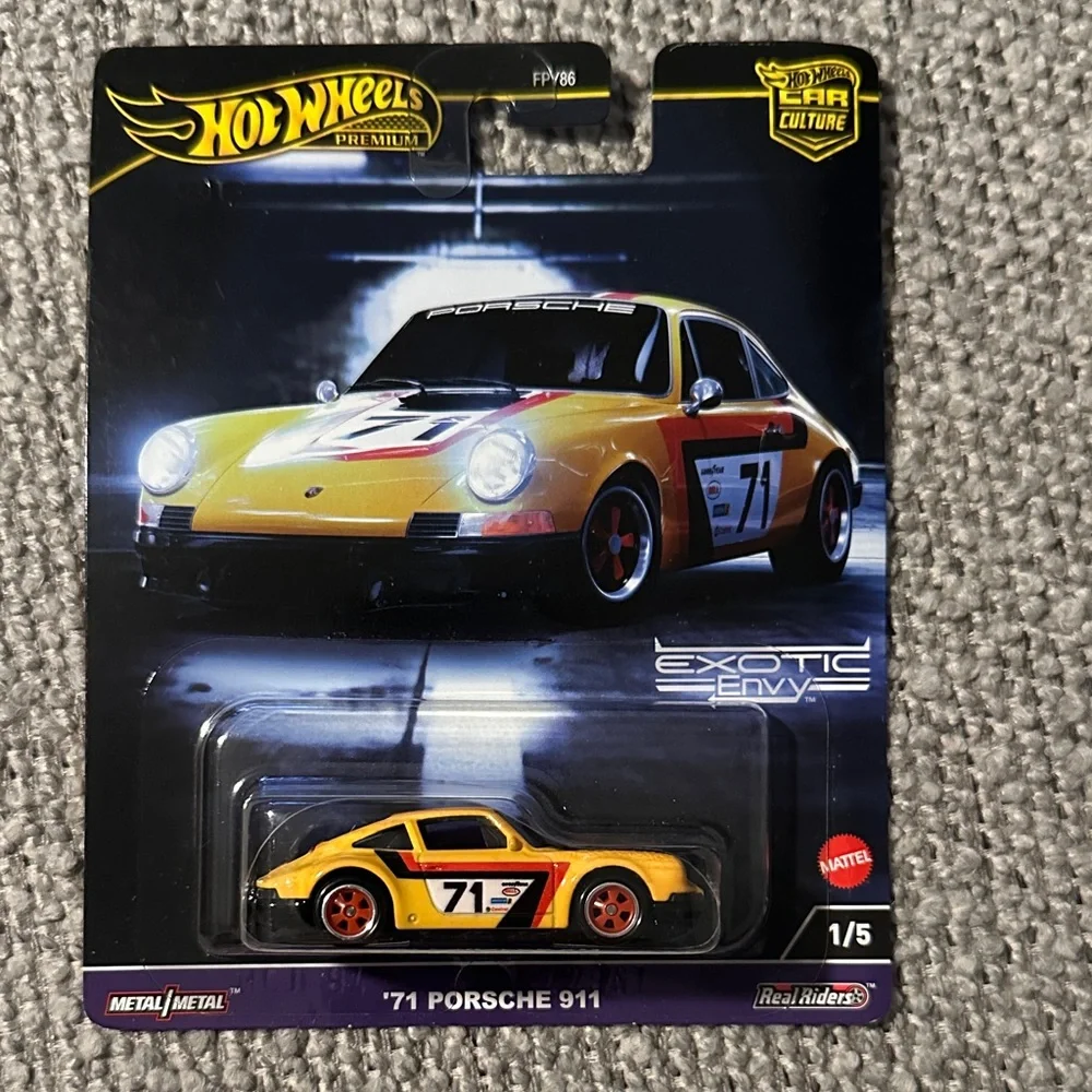 Hot Wheels '71 Porsche 911 Toy Car - Yellow